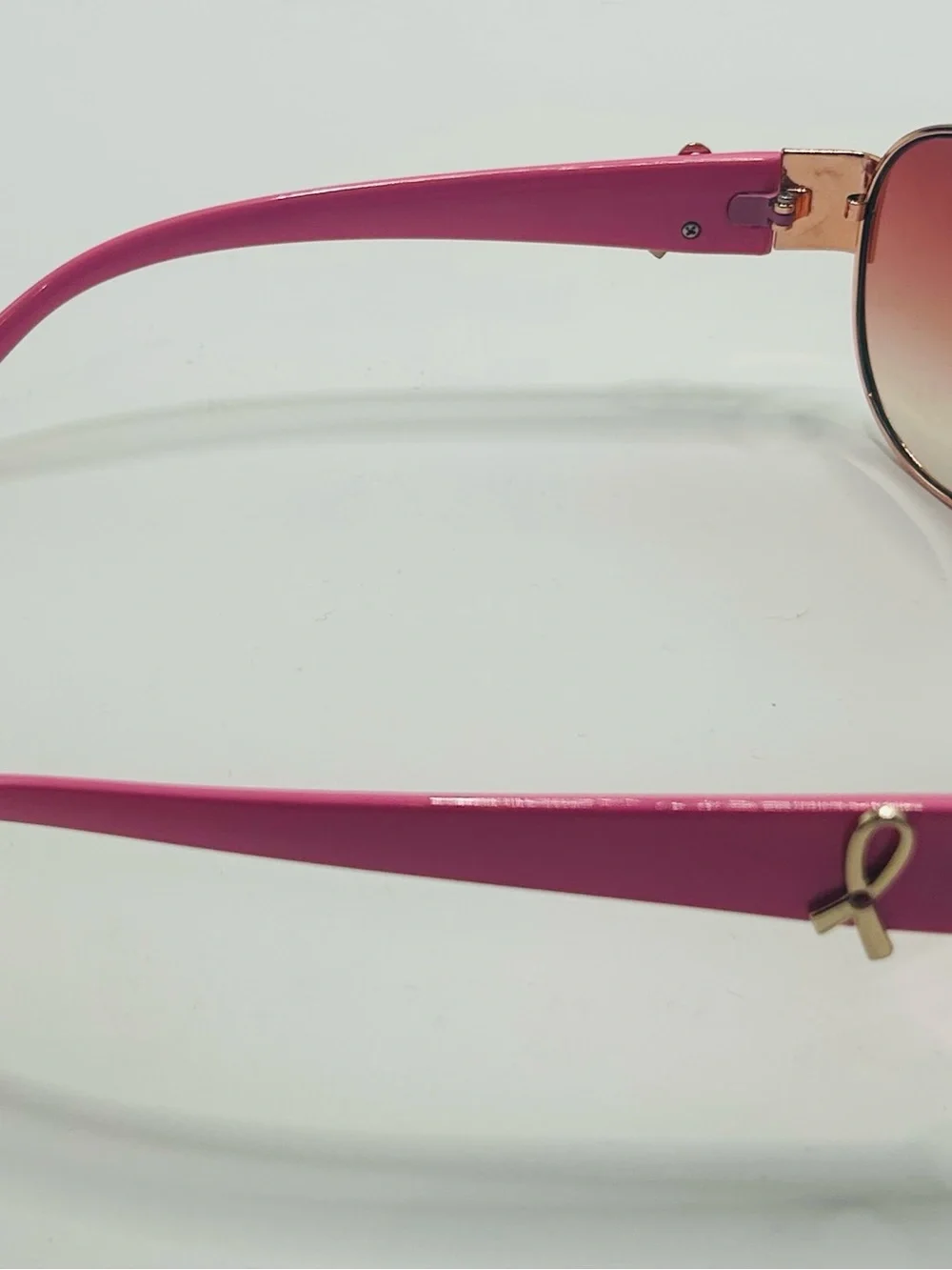 Breast cancer awareness sunglasses with cases